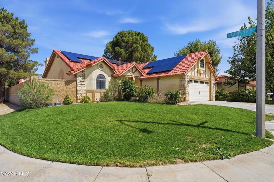 1133 E Avenue K6, Lancaster, CA 93535